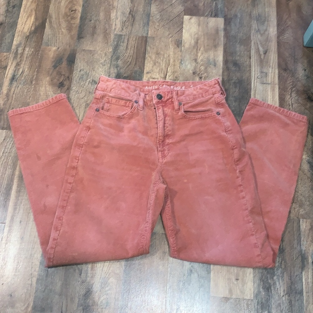 American Eagle Outfitters Mom Straight Jean‎ Corduroy’s.  Size 6. - Picture 5 of 11